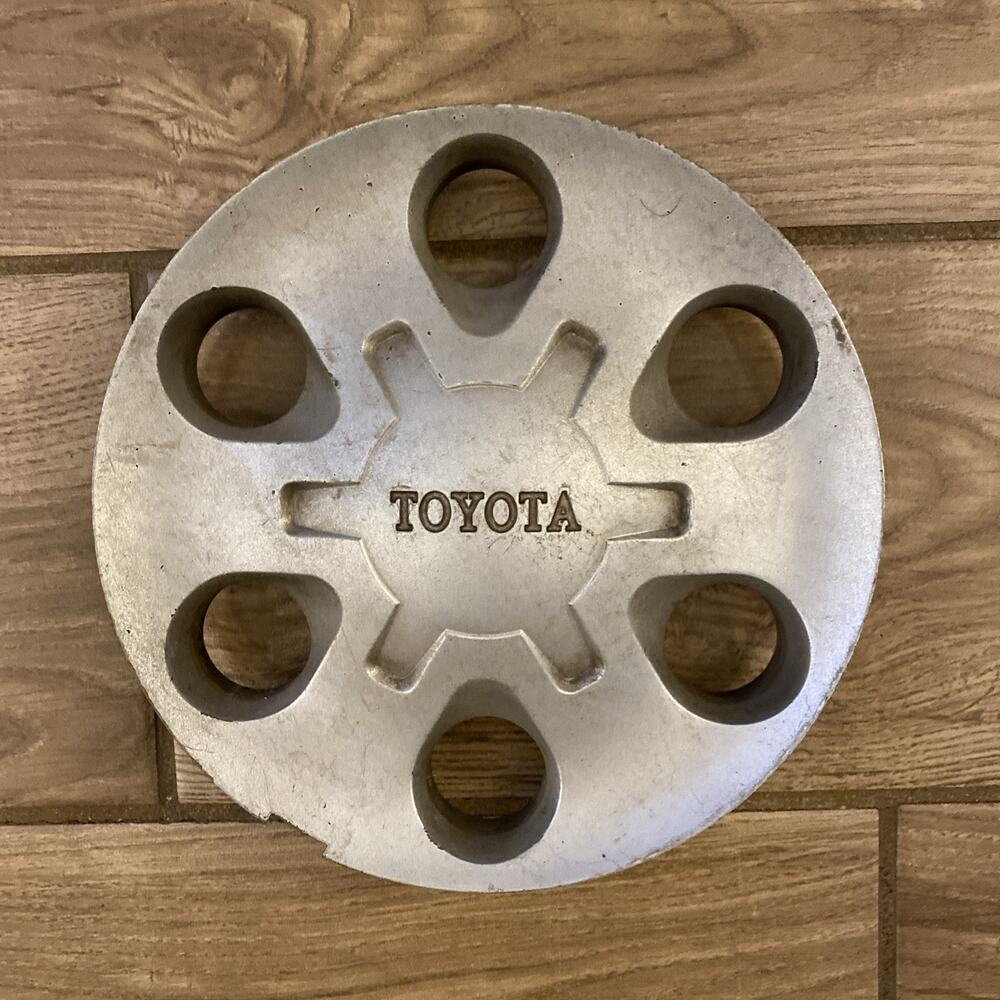2000-2004 Toyota Tacoma Sequoia Tundra Center Hub Cap Wheel Cover 8889-4 8880-0